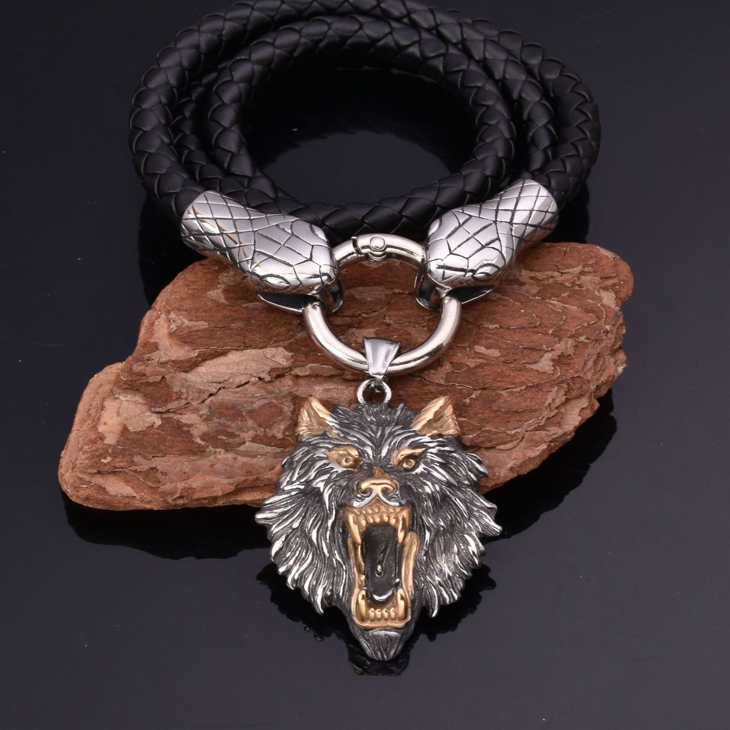 Collar Vikingo de Cuero de Lobo Fenrir